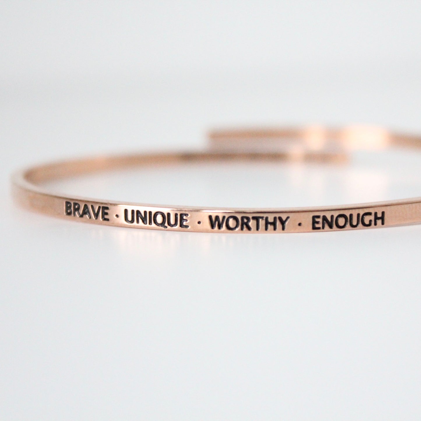 BRAVE・UNIQUE・WORTHY・ENOUGH