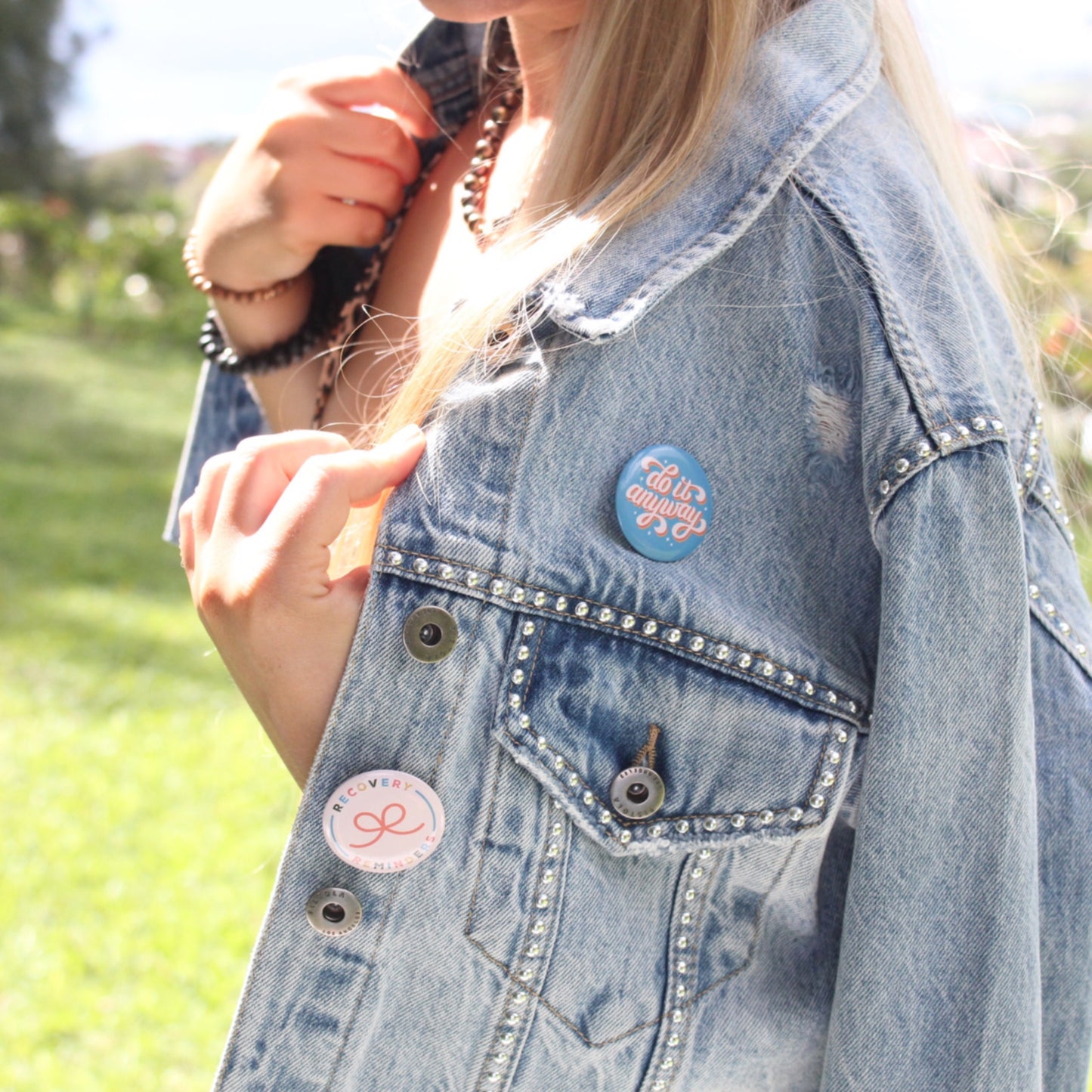 RECOVERY REMINDERS PIN- PINK